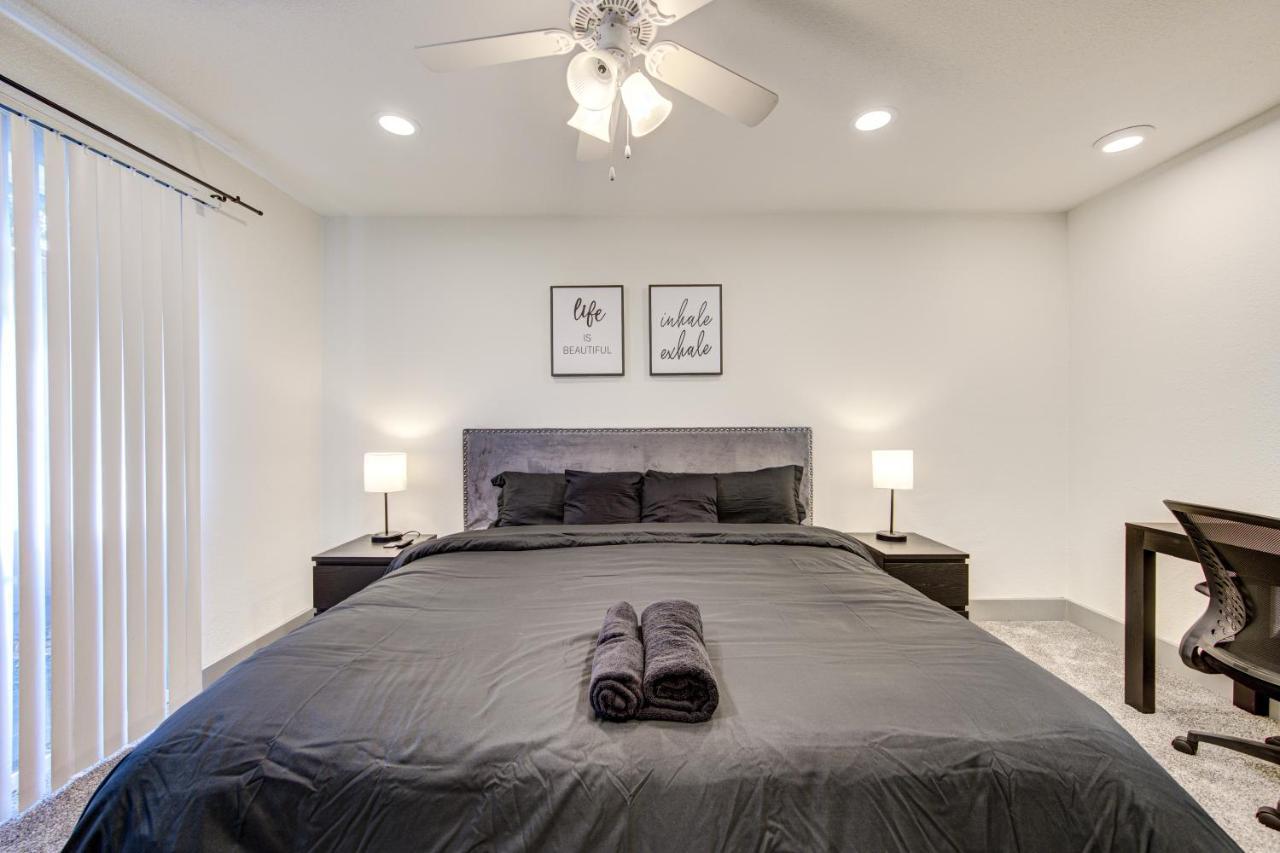 Trendy Midtown Apt, Walk To Shops & Sites, Pets Ok Houston Buitenkant foto