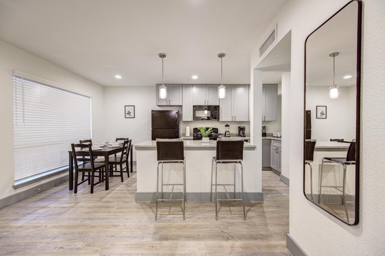 Trendy Midtown Apt, Walk To Shops & Sites, Pets Ok Houston Buitenkant foto