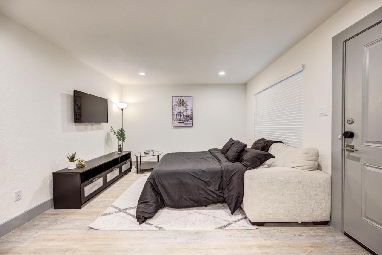 Trendy Midtown Apt, Walk To Shops & Sites, Pets Ok Houston Buitenkant foto