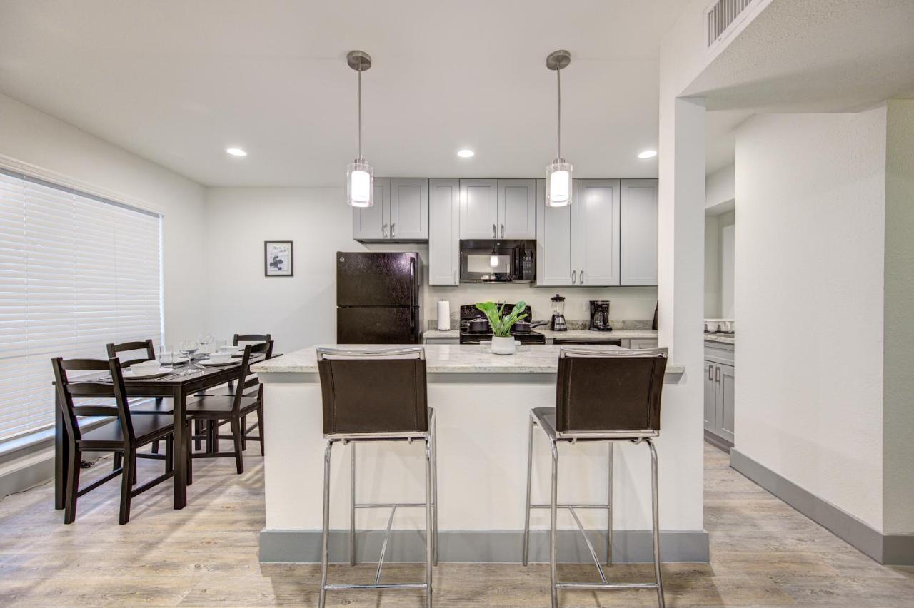 Trendy Midtown Apt, Walk To Shops & Sites, Pets Ok Houston Buitenkant foto
