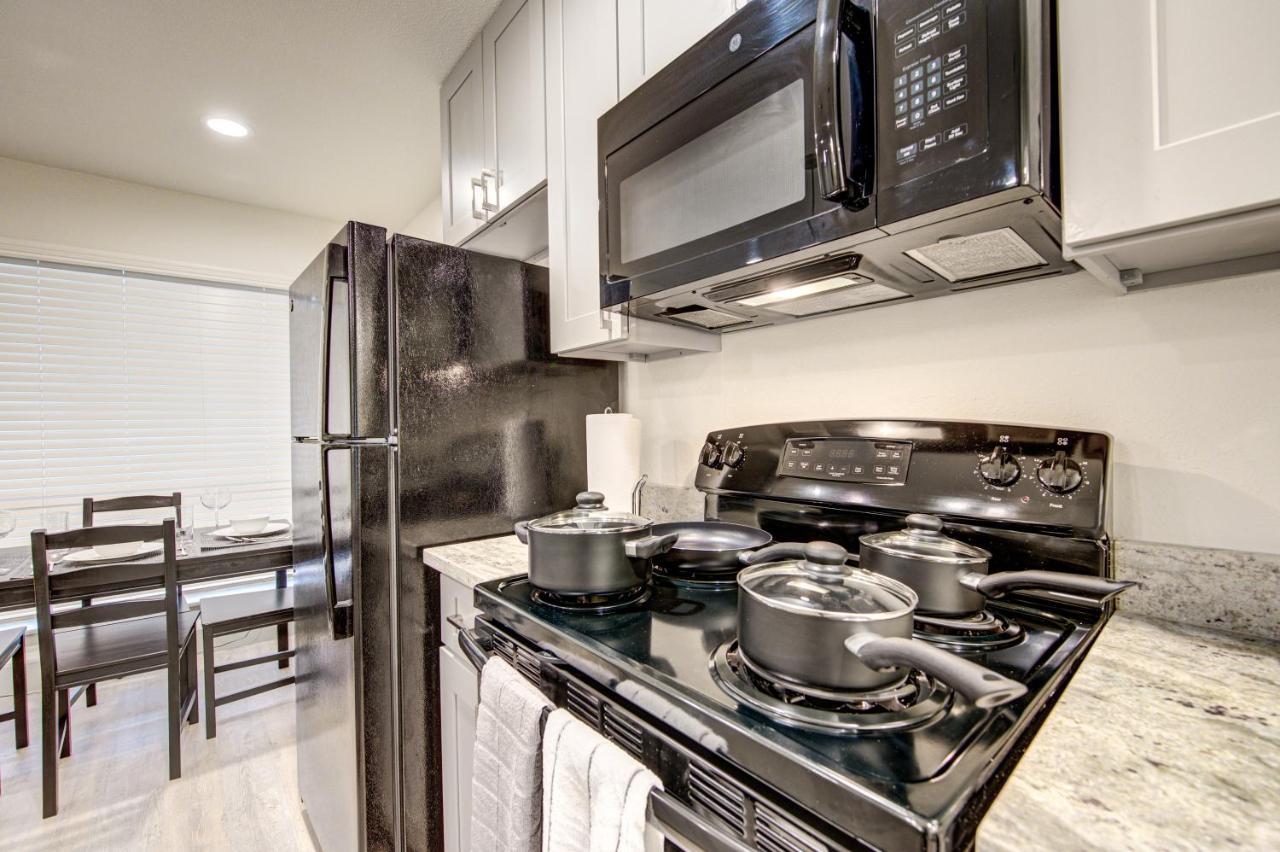 Trendy Midtown Apt, Walk To Shops & Sites, Pets Ok Houston Buitenkant foto
