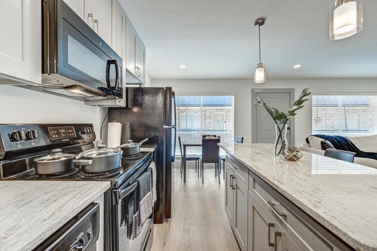 Trendy Midtown Apt, Walk To Shops & Sites, Pets Ok Houston Buitenkant foto