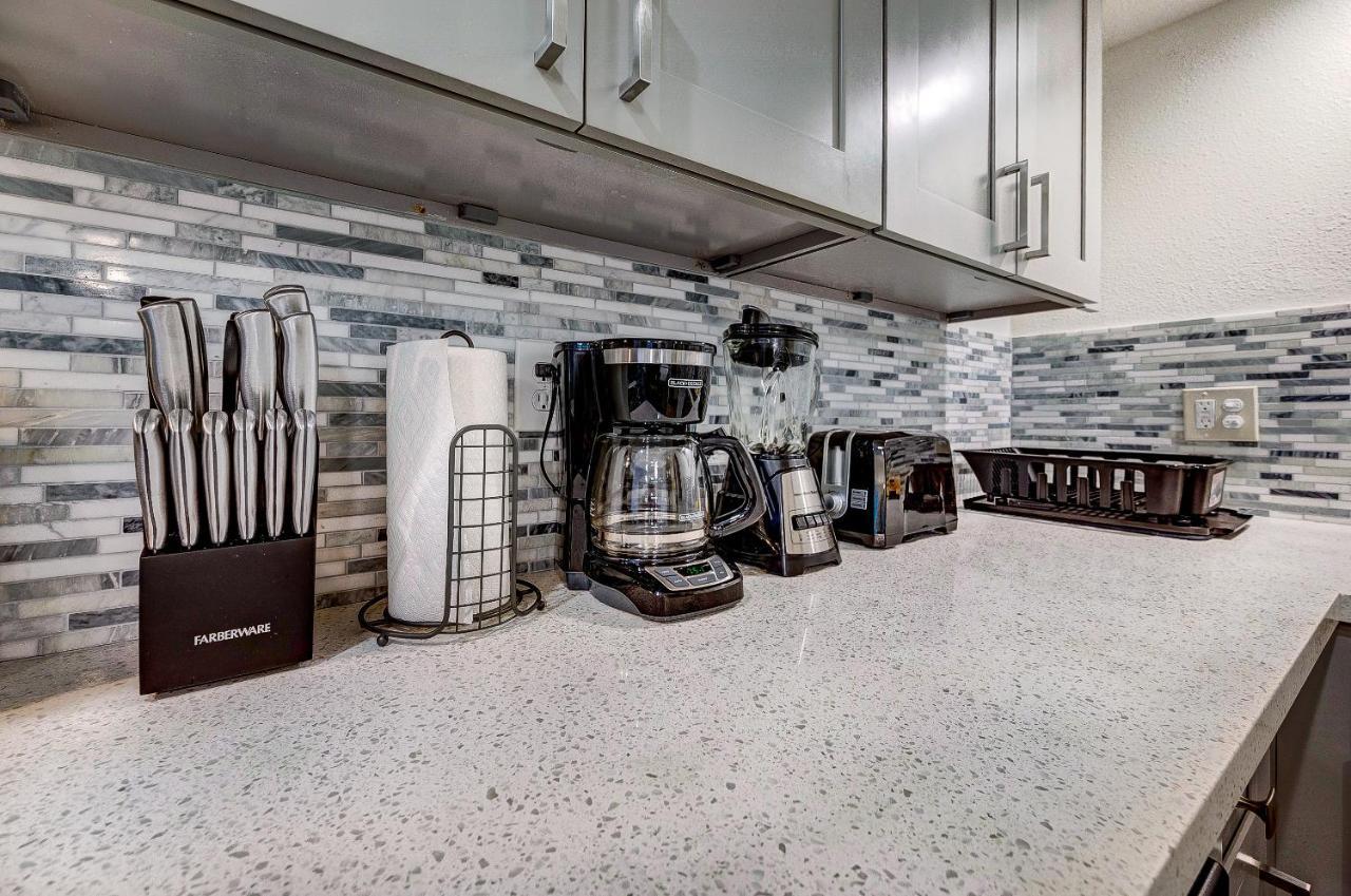 Trendy Midtown Apt, Walk To Shops & Sites, Pets Ok Houston Buitenkant foto