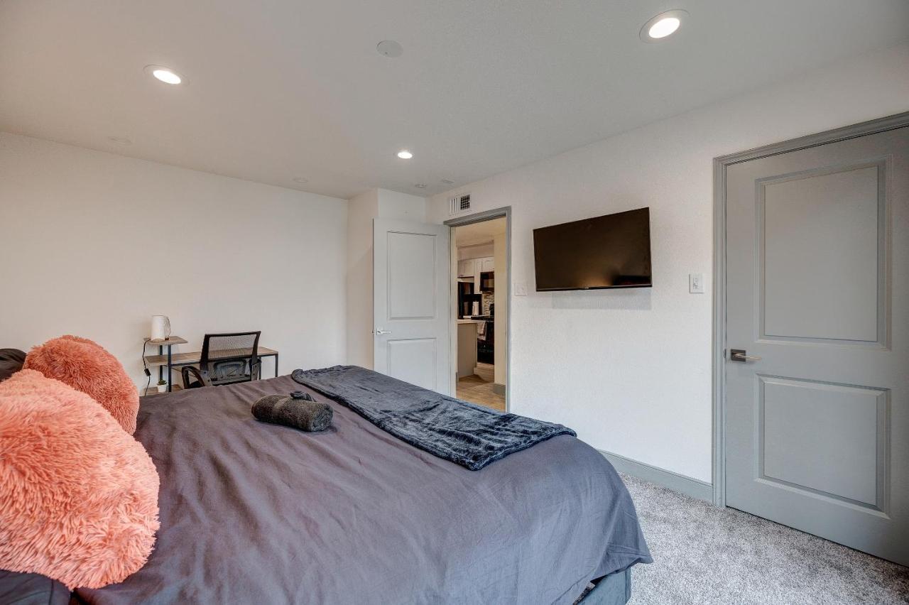 Trendy Midtown Apt, Walk To Shops & Sites, Pets Ok Houston Buitenkant foto