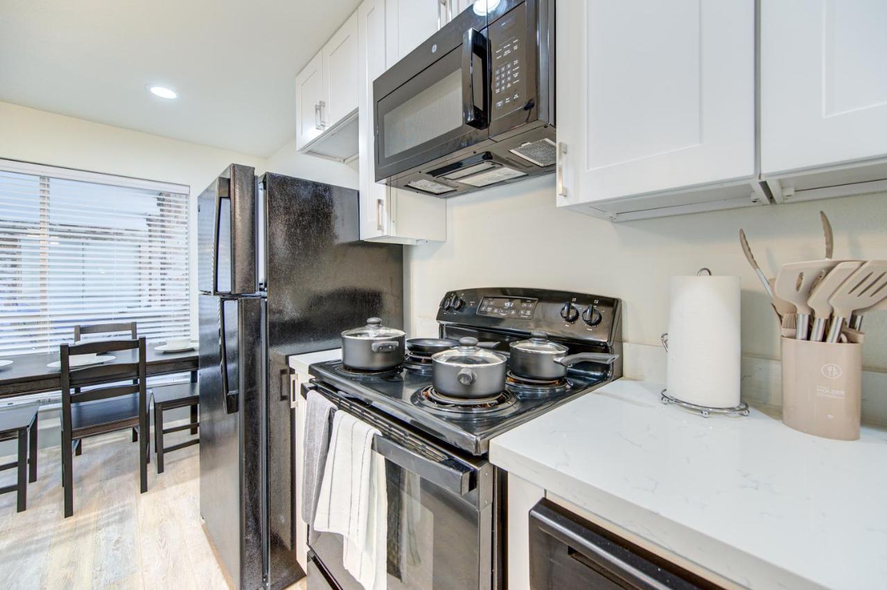 Trendy Midtown Apt, Walk To Shops & Sites, Pets Ok Houston Buitenkant foto
