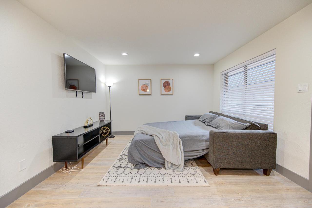 Trendy Midtown Apt, Walk To Shops & Sites, Pets Ok Houston Buitenkant foto